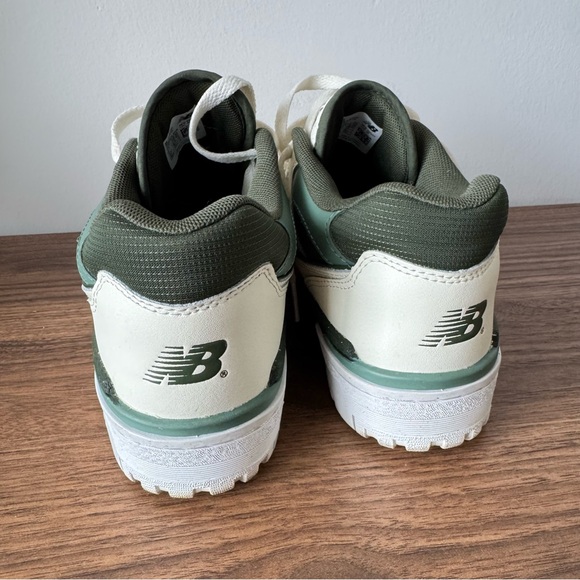 New Balance 550 - Picture 3 of 3